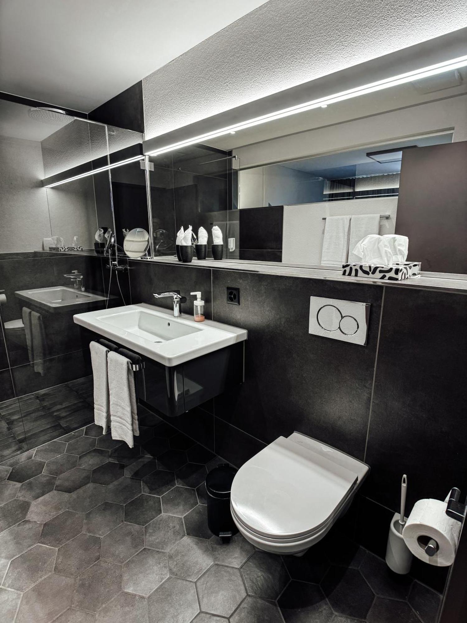 Boutique Hotel Sonne Seuzach Екстериор снимка
