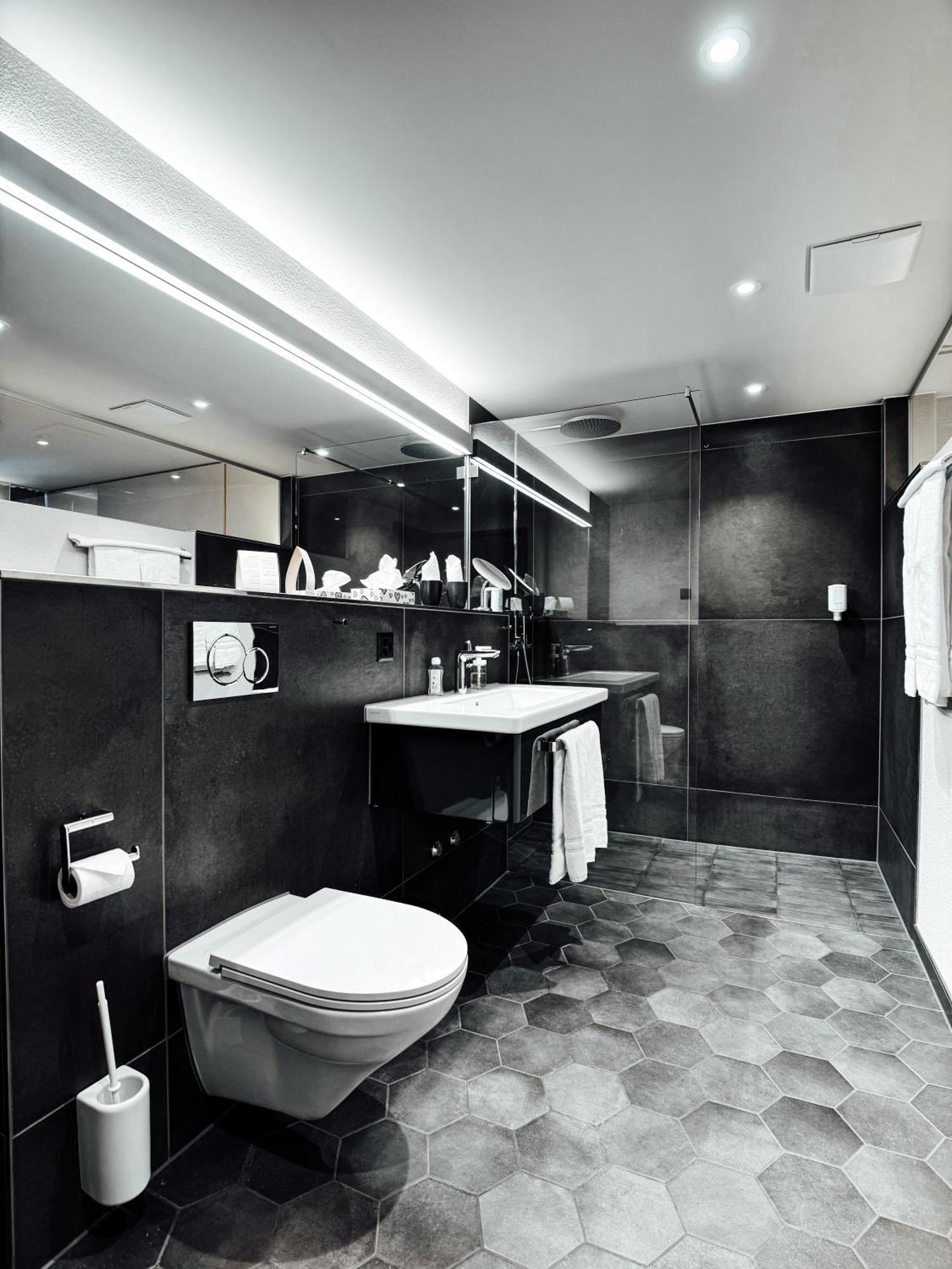 Boutique Hotel Sonne Seuzach Екстериор снимка